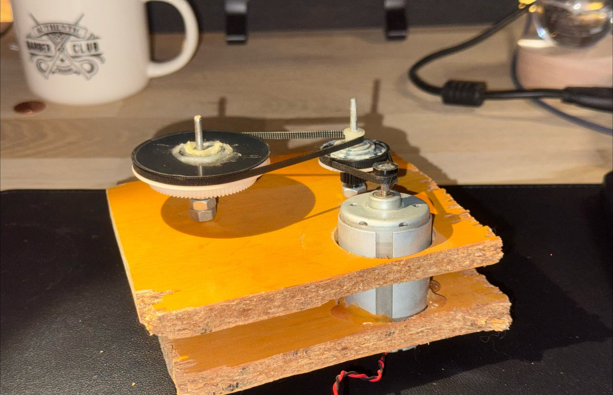 Remaining speed reducer mechanism of the camera dolly arm